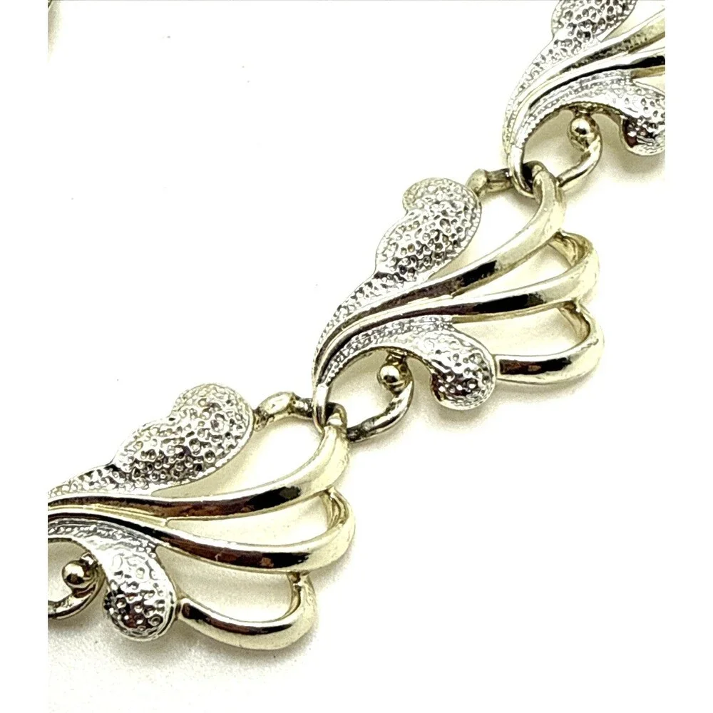 Vintage Sarah Coventry Frosted Feathers Choker Necklace Silver Tone 15